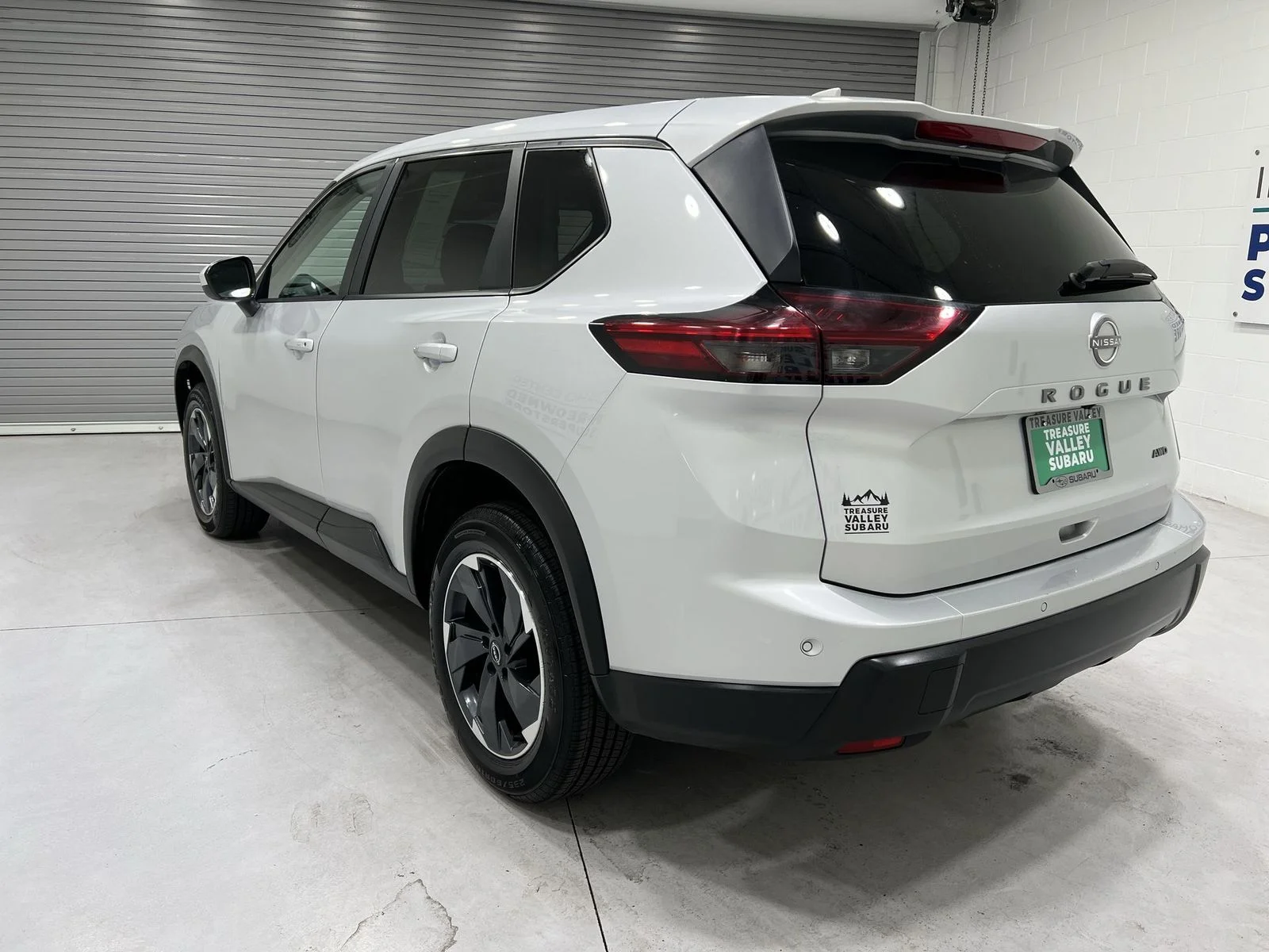 Used 2025 Silver Nissan SV image 6