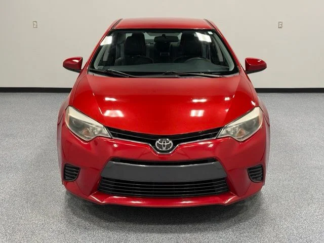 Used 2016 Red Toyota LE image 3
