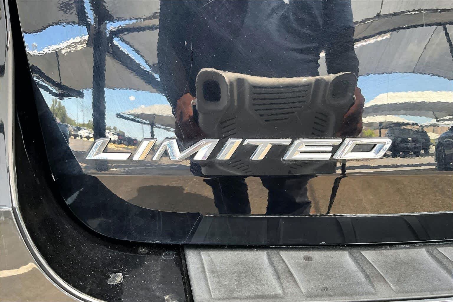 Used 2021 Agate Black Metallic Ford Limited image 10