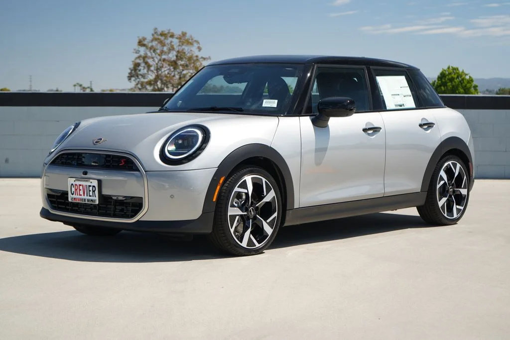 2026 MINI Hardtop Cooper S's photo