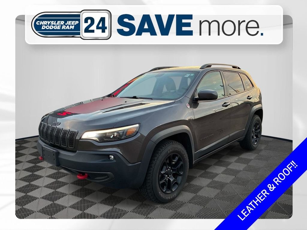 Used 2019 Gray Jeep Trailhawk image 1
