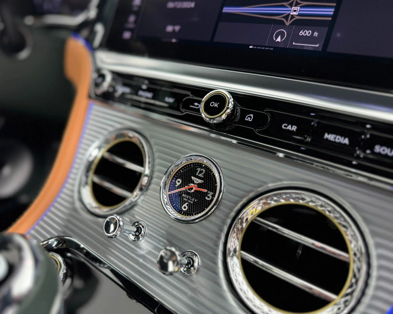 Used 2024 Green Bentley V8 S image 22