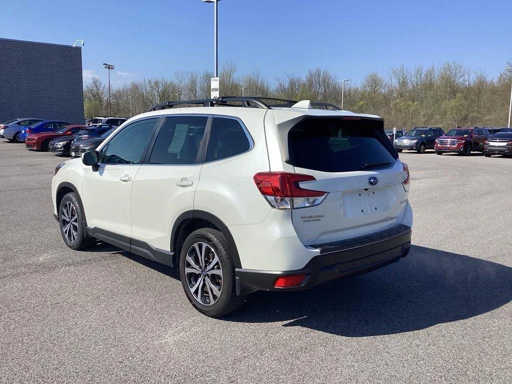 Used 2023 Crystal White Pearl Subaru Limited image 5