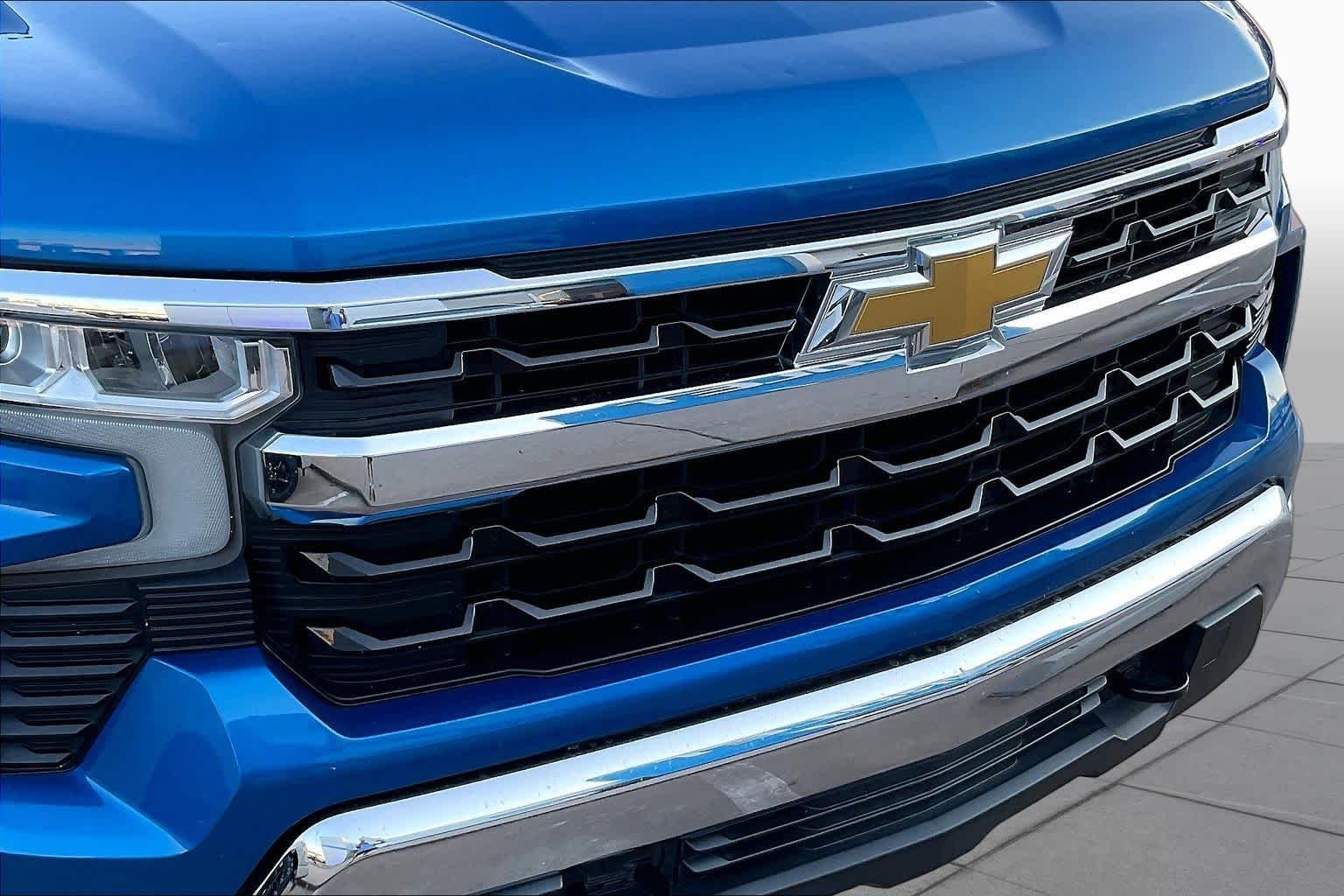 Used 2022 Glacier Blue Metallic Chevrolet LT image 29