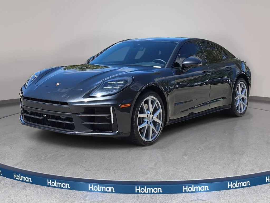 2025 Porsche Panamera 4's photo