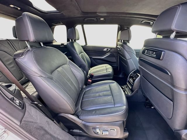 Used 2020 White BMW M50i image 29