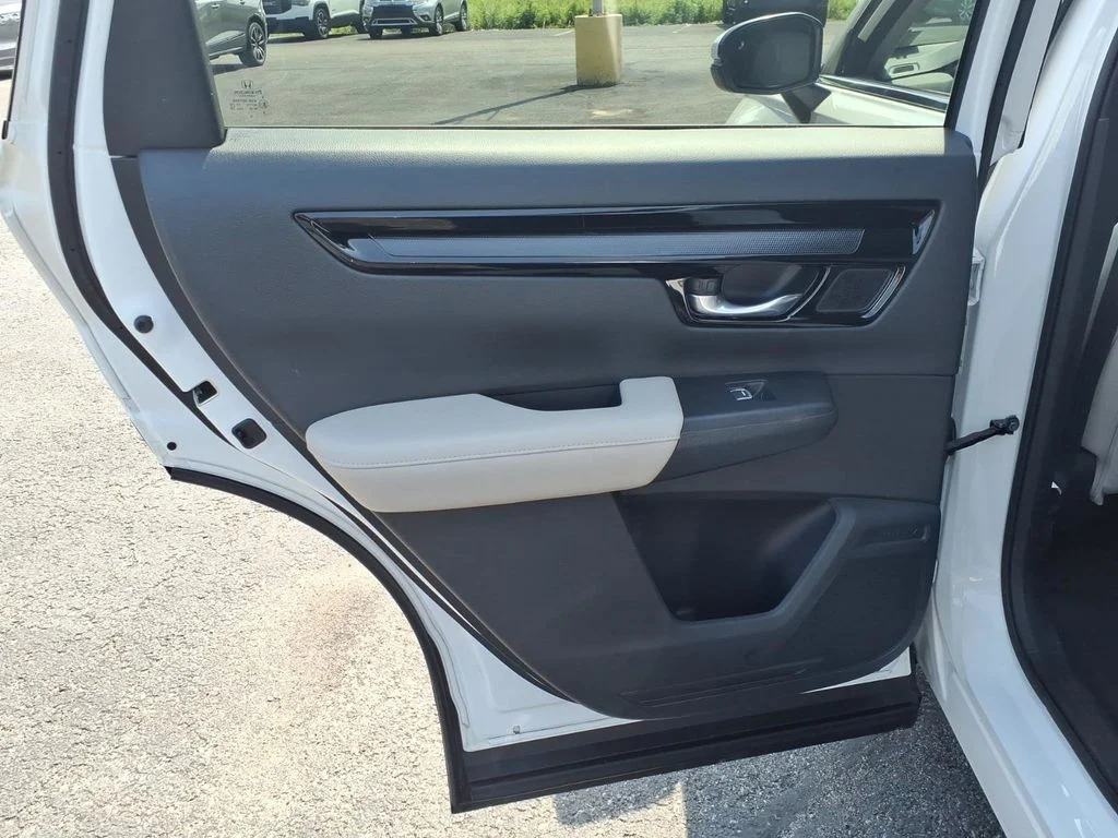 Used 2024 White Honda EX-L image 14