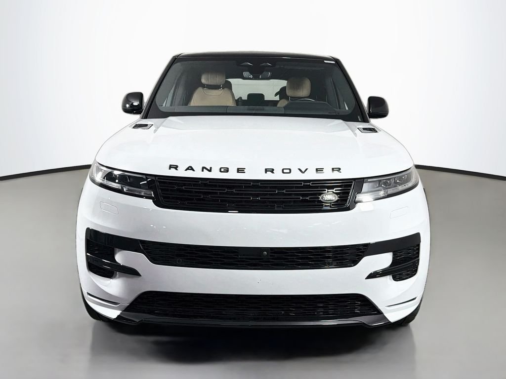 Used 2025 White Land Rover Dynamic SE image 2