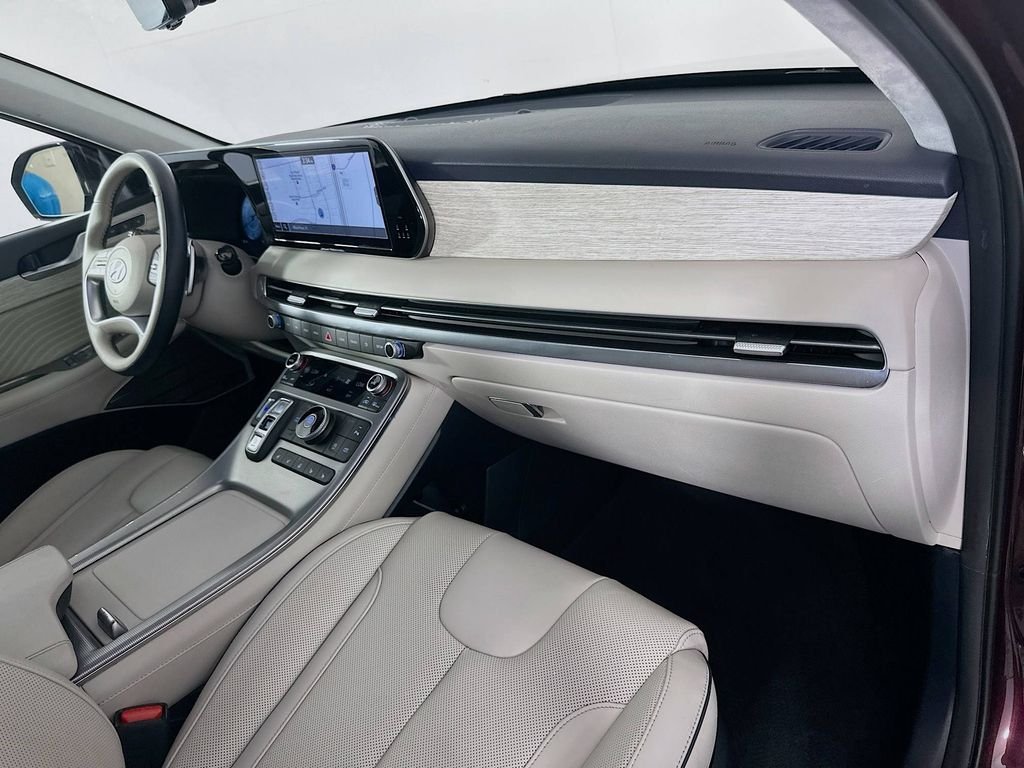Used 2024 Red Hyundai Calligraphy image 31