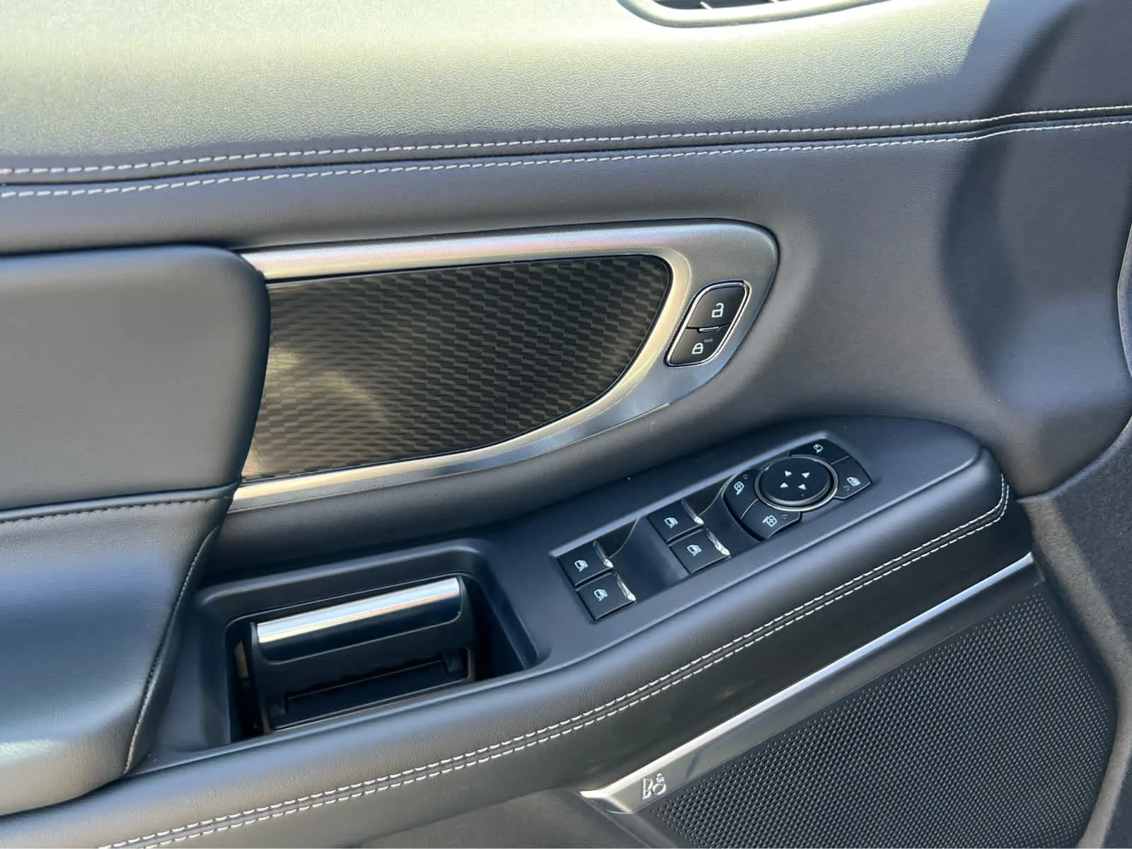 New 2026 Dark Matter Gray Metallic Ford MAX Platinum® image 32