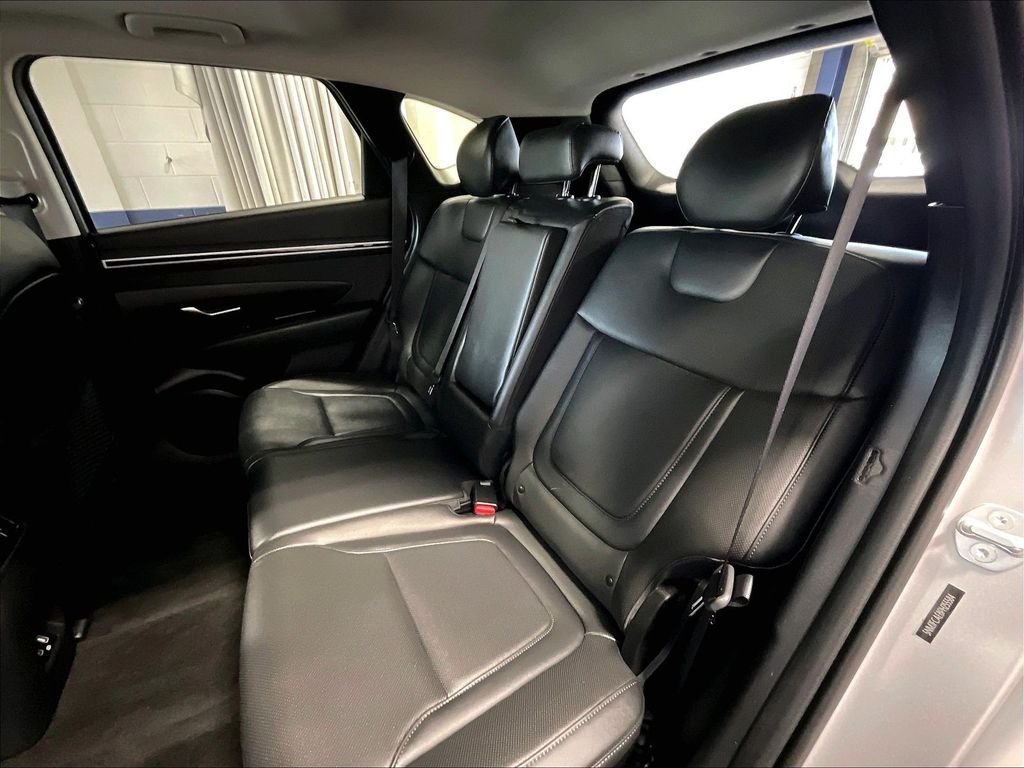 Used 2023 Shimmering Silver Hyundai SEL image 15