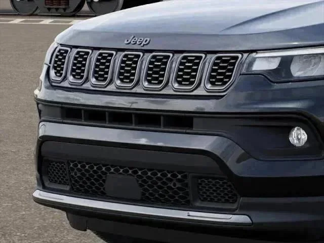 New 2026 Diamond Black Crystal Pearlcoat Jeep Latitude image 7