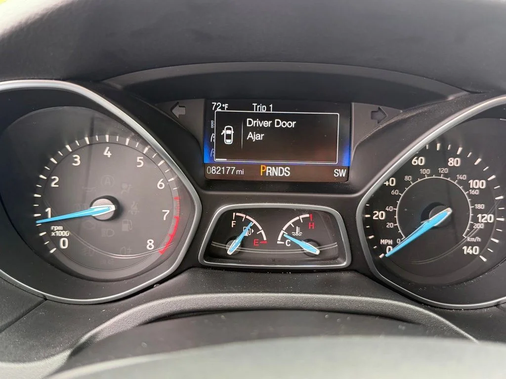 Used 2018 Red Ford SEL image 28
