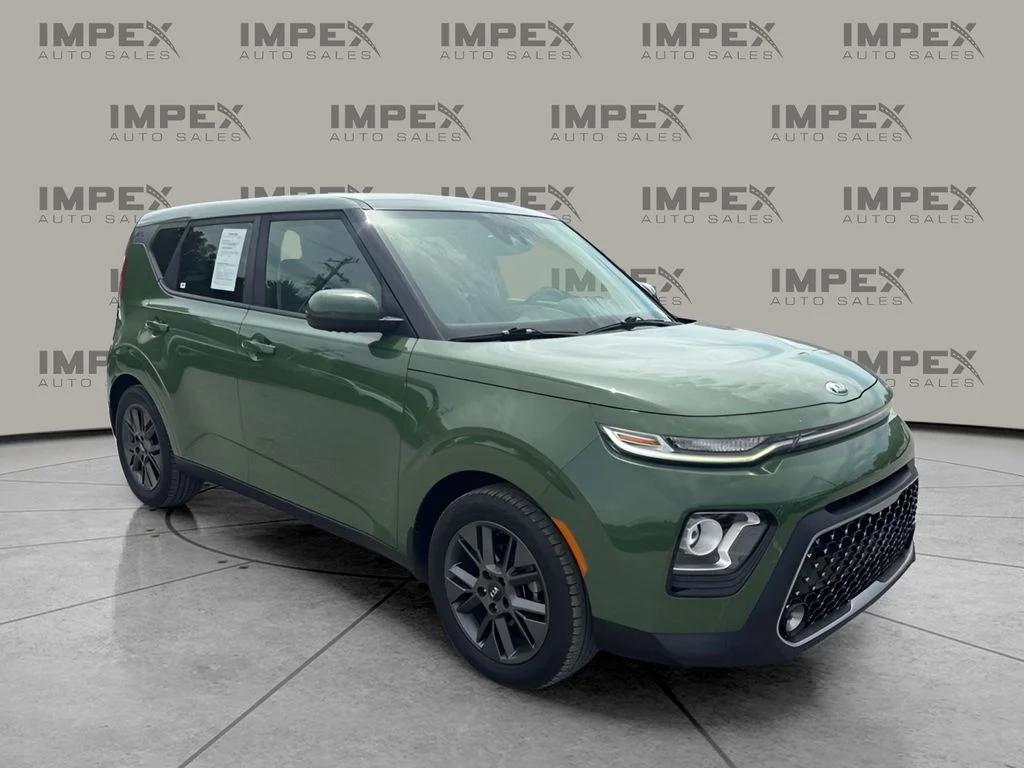 Used 2020 Green Kia EX image 7