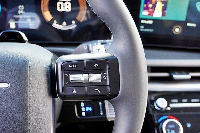 New 2026 Silver Hyundai SEL FWD image 39