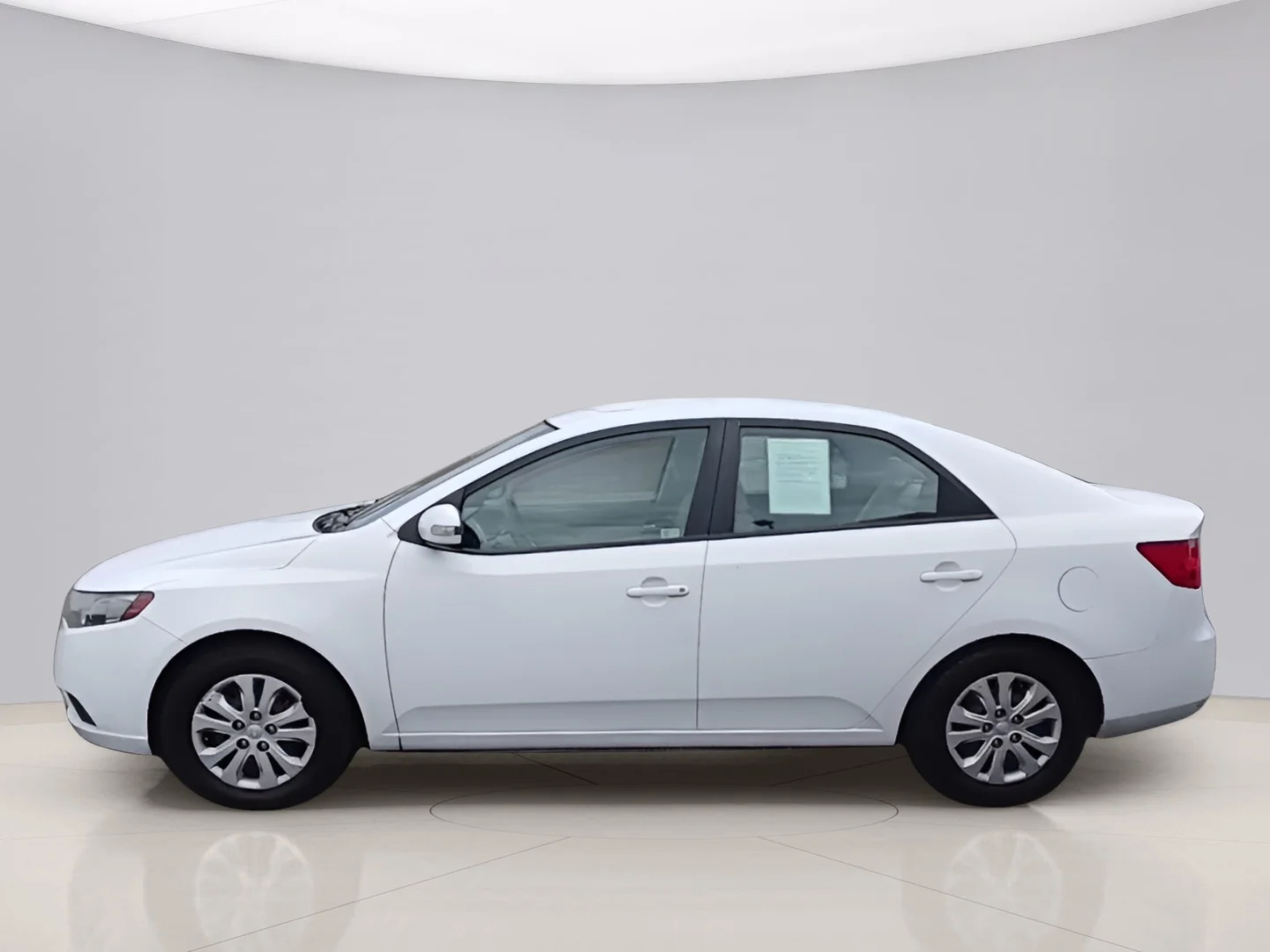 Used 2010 White Kia EX image 4