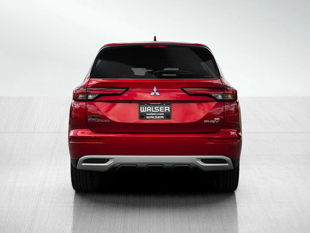2025 Mitsubishi Outlander Plug-in Hybrid SE - Photo 5