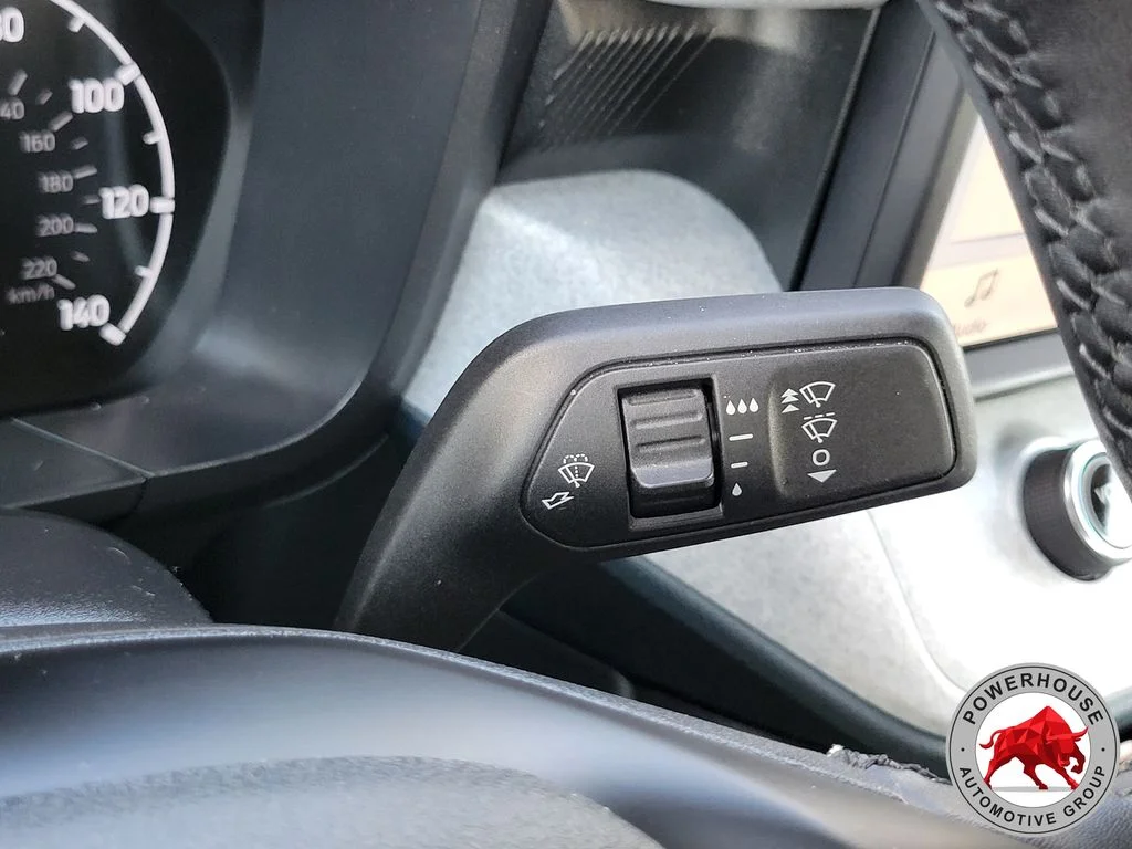 Used 2024 Green Ford XLT image 31