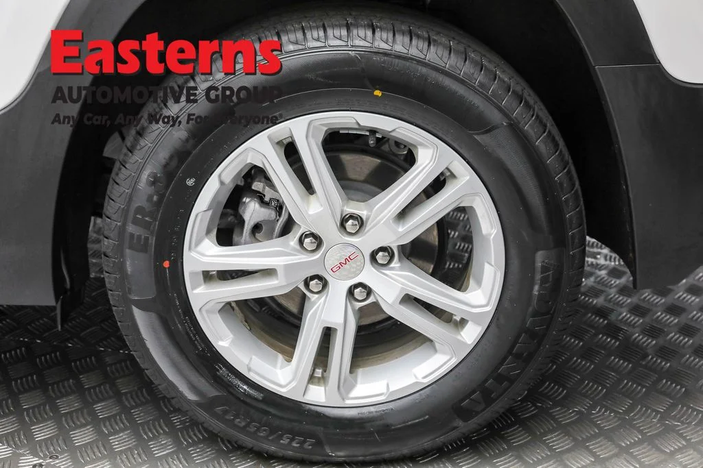 Used 2023 White GMC SLE image 8