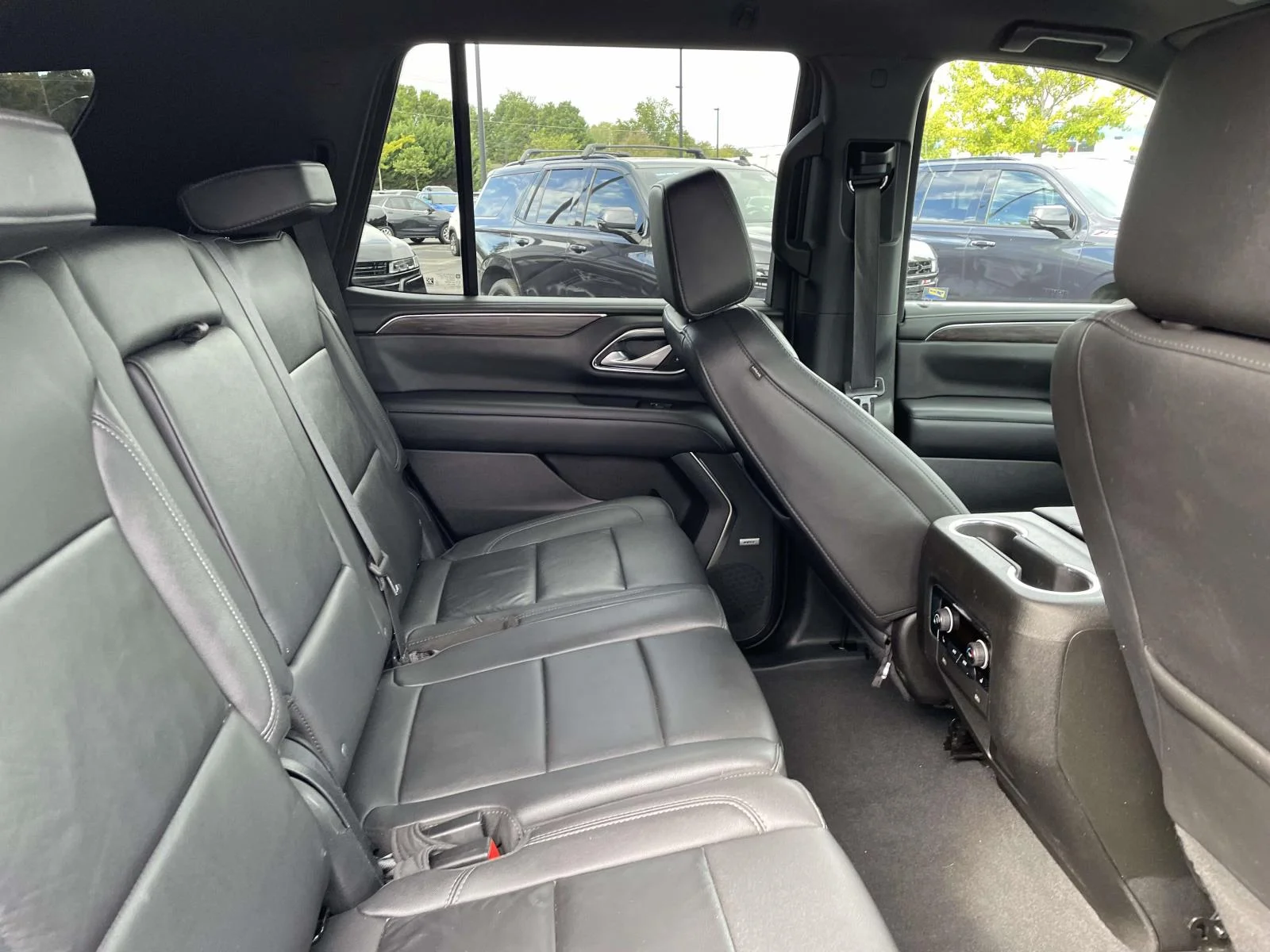 2022 Chevrolet Tahoe Z71 - Photo 11