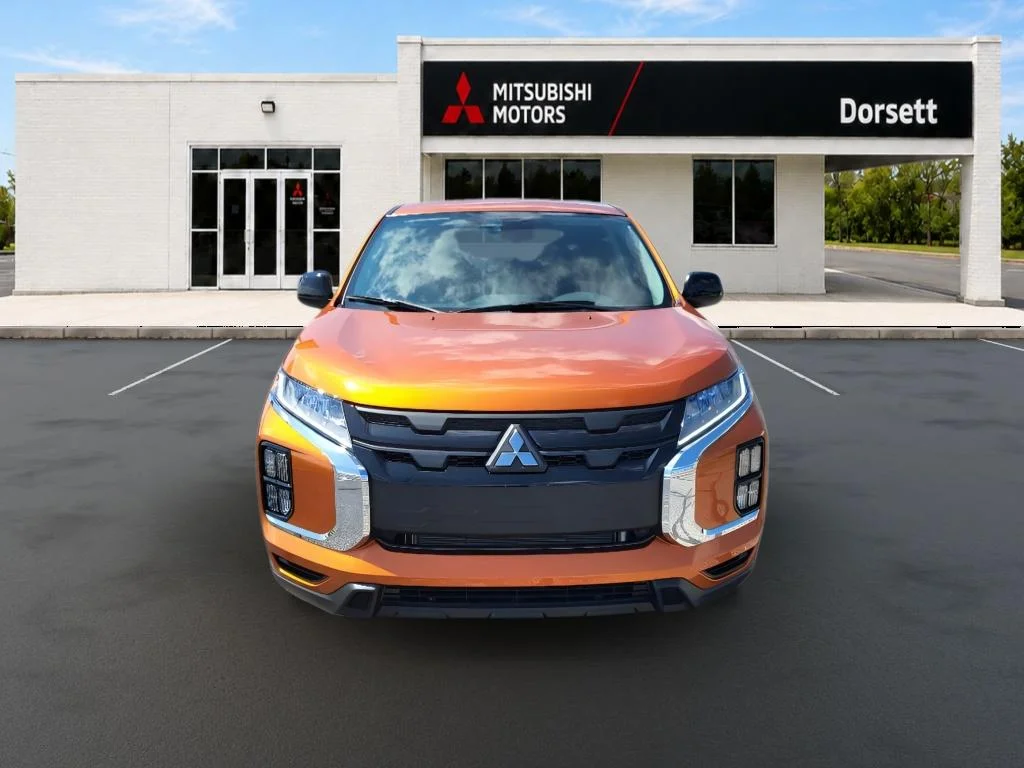 New 2026 Sunshine Orange Metallic Mitsubishi LE image 2