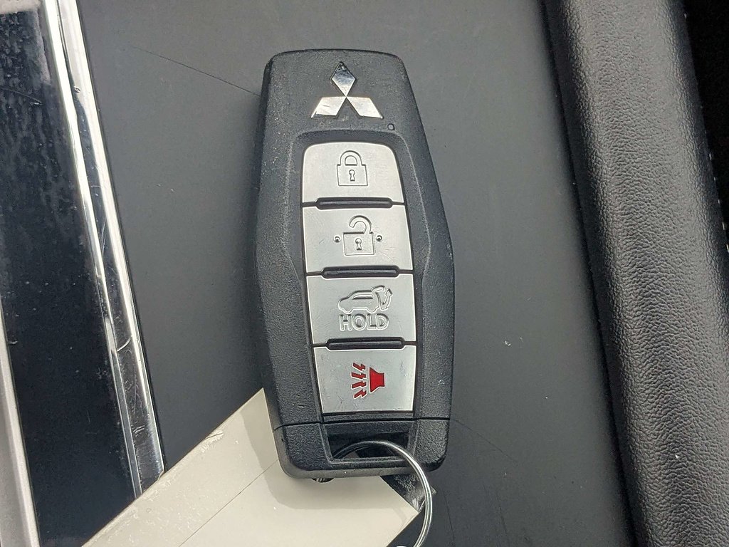 2024 Mitsubishi Outlander SE - Photo 34