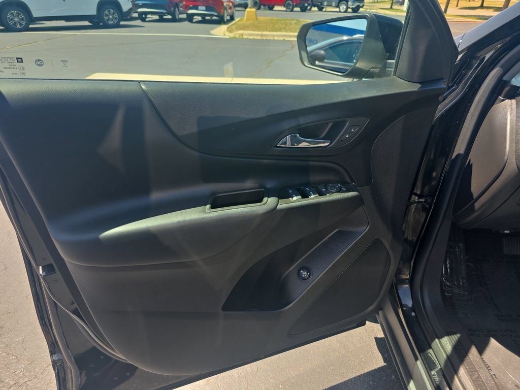 2023 Chevrolet Equinox LT - Photo 13