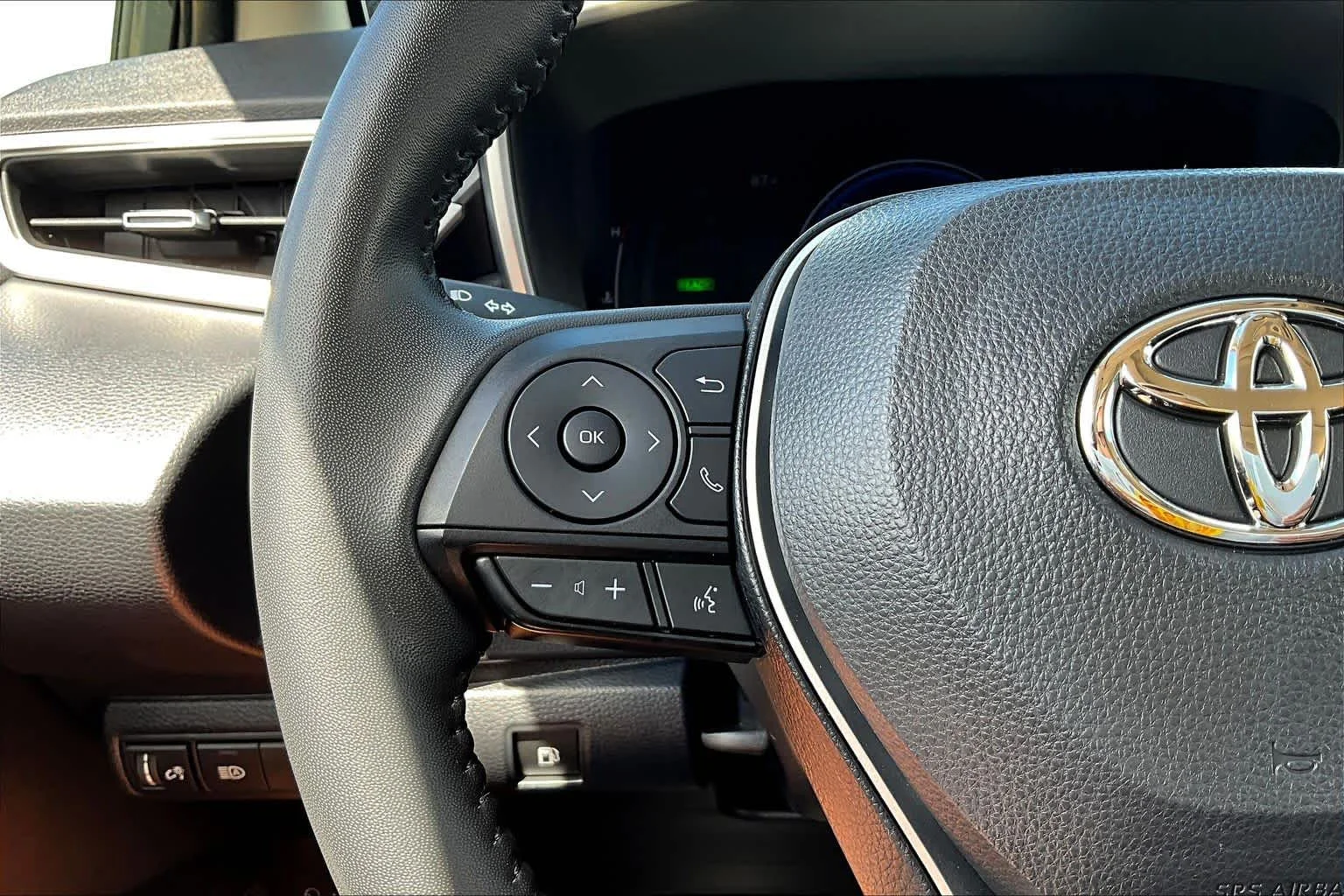 Used 2024 Underground Toyota Hybrid XLE image 24