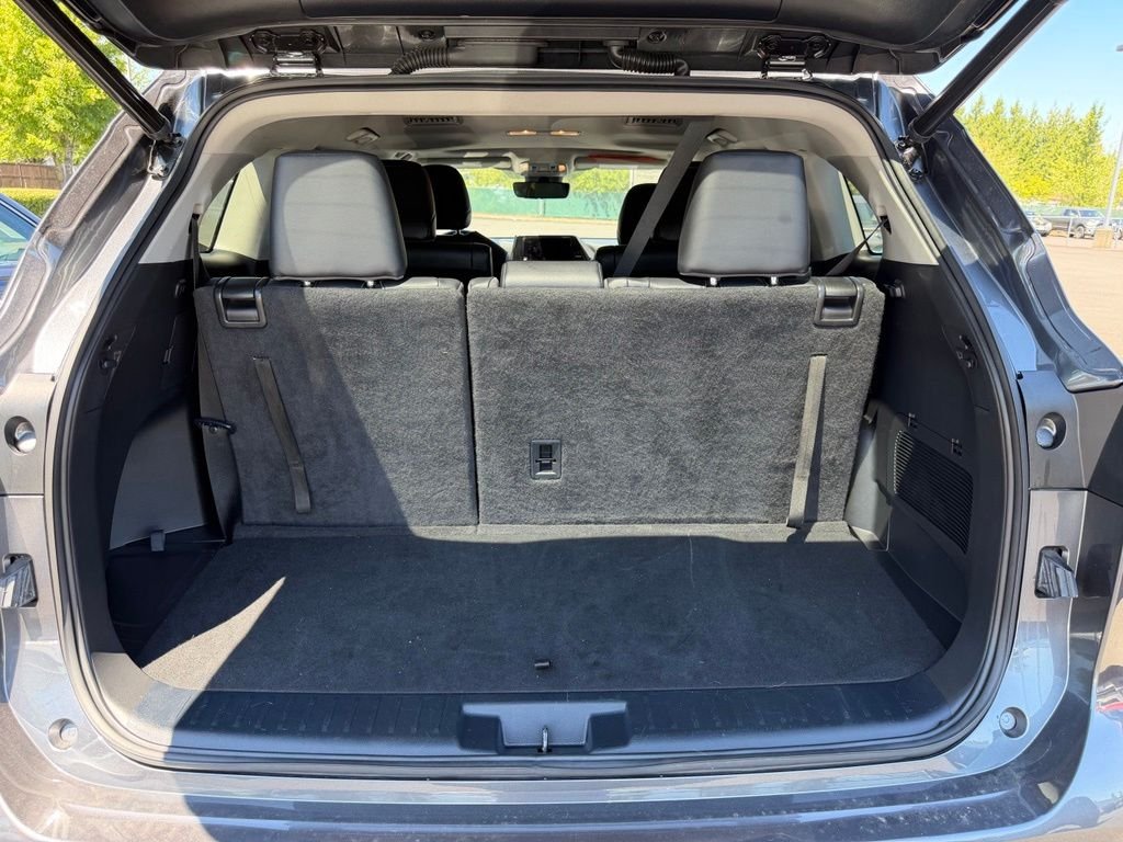 Used 2023 Magnetic Gray Metallic Toyota XLE image 10