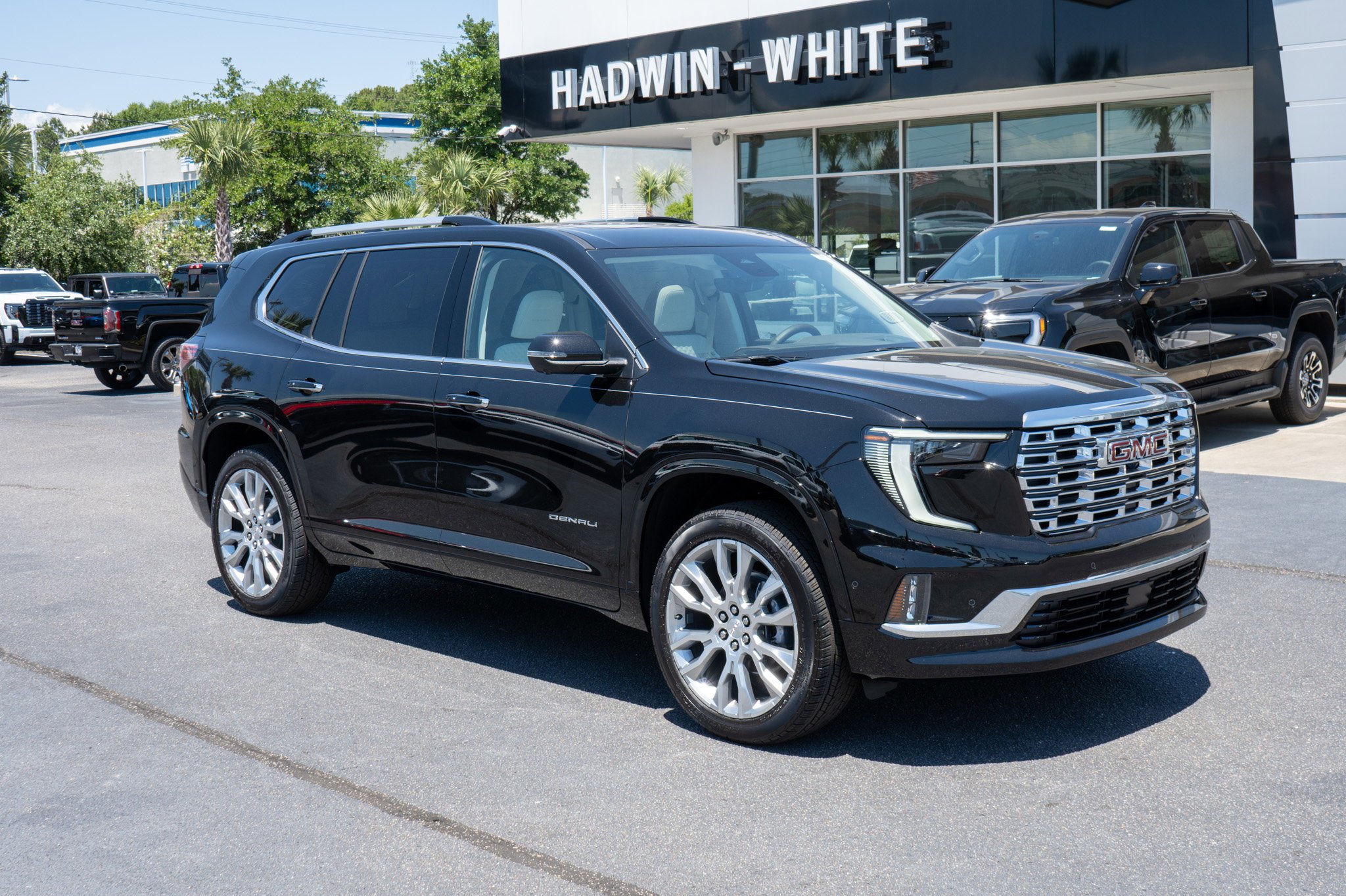 2026 GMC Acadia Denali FWD's photo