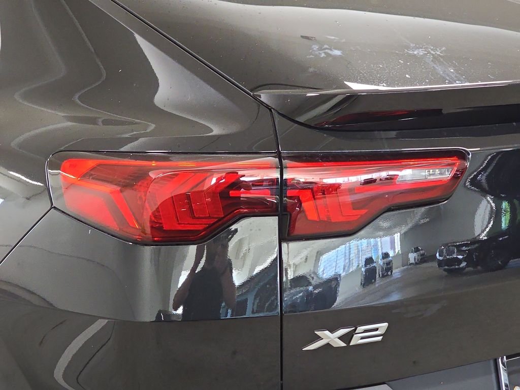 New 2026 Black Sapphire Metallic BMW xDrive28i image 22