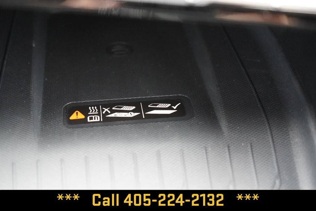 2025 Chevrolet Equinox EV RS - Photo 39