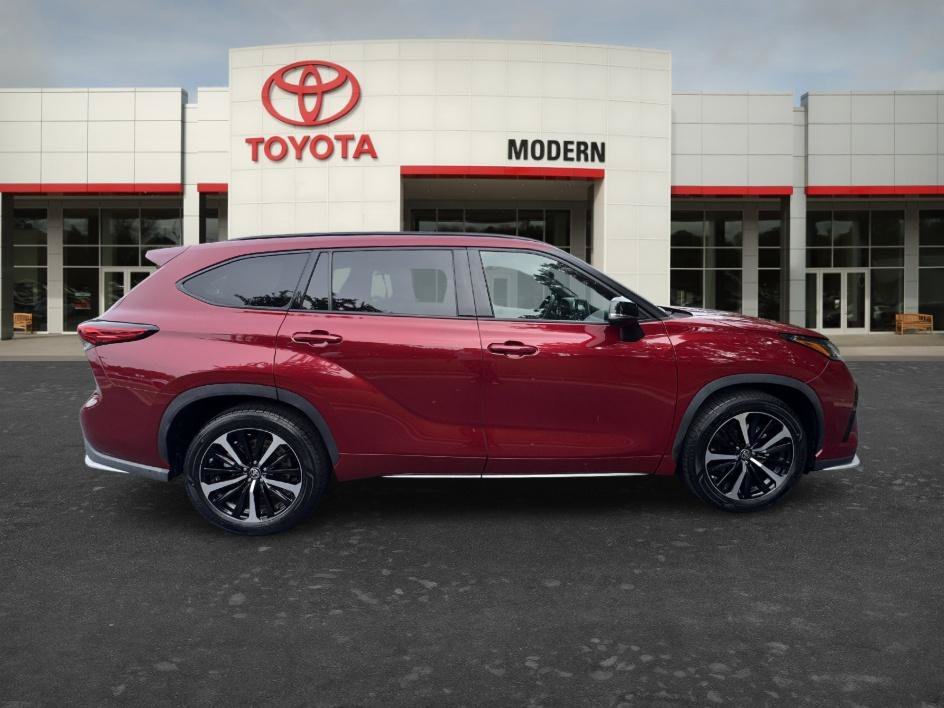 Used 2021 Ruby Flare Pearl Toyota XSE image 4