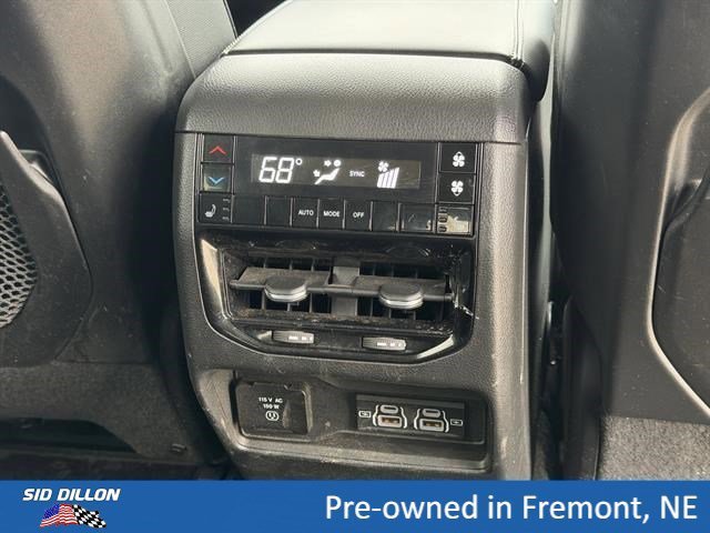 Used 2023 Silver Jeep Limited 4x4 image 17