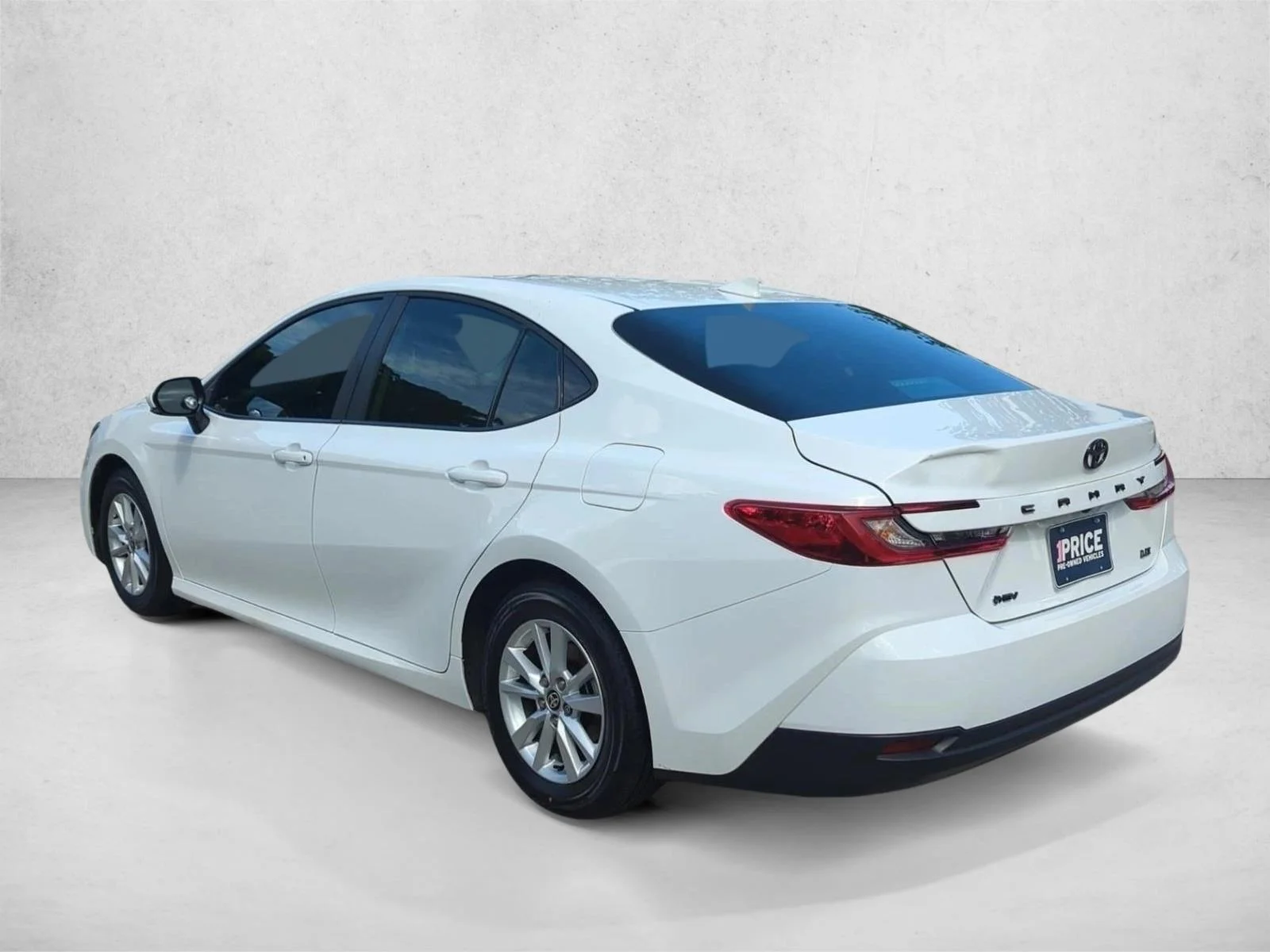 Used 2025 White Toyota LE image 7