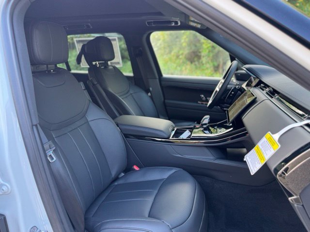 New 2027 Fuji White Land Rover SE image 22