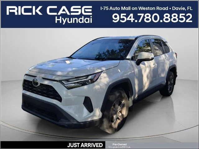 Used 2024 White Toyota XLE image 1