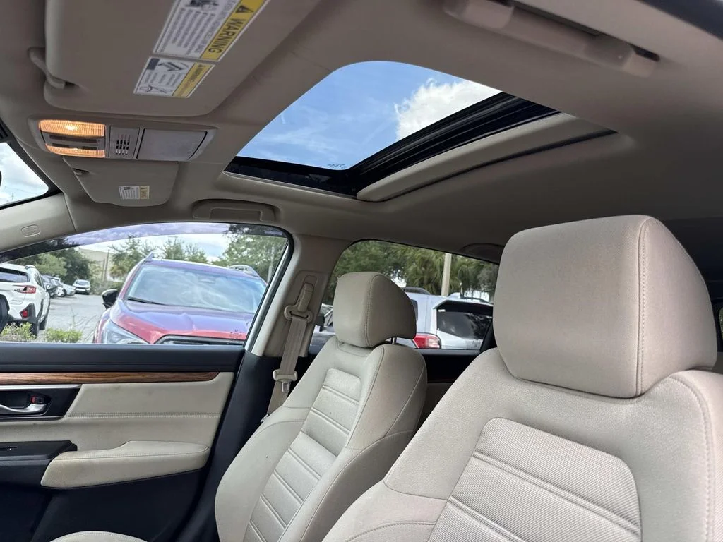 Used 2022 White Honda EX image 28