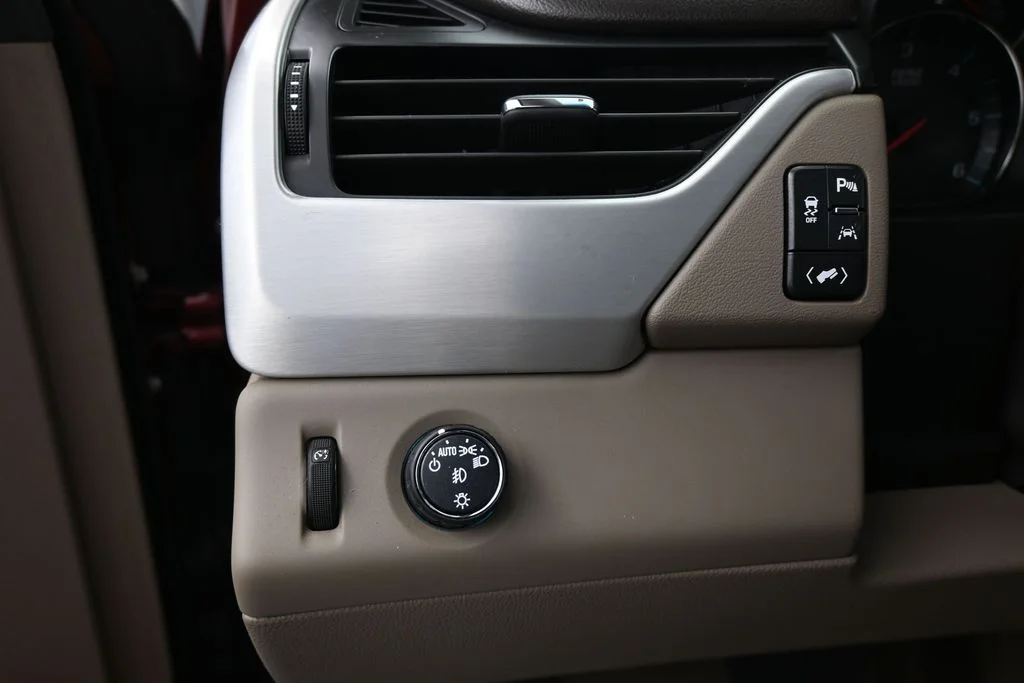 Used 2019 Crimson Red Tintcoat GMC SLT image 16