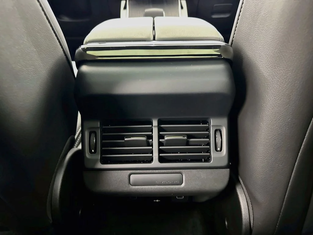 New 2026 Fuji White Land Rover Hoxton Edition image 26