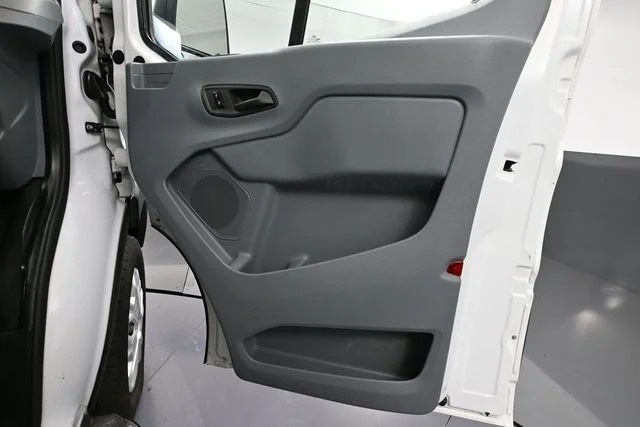 2016 Ford Transit Base - Photo 32