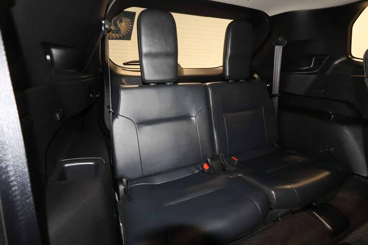 Used 2025 Gray Mitsubishi SE image 27