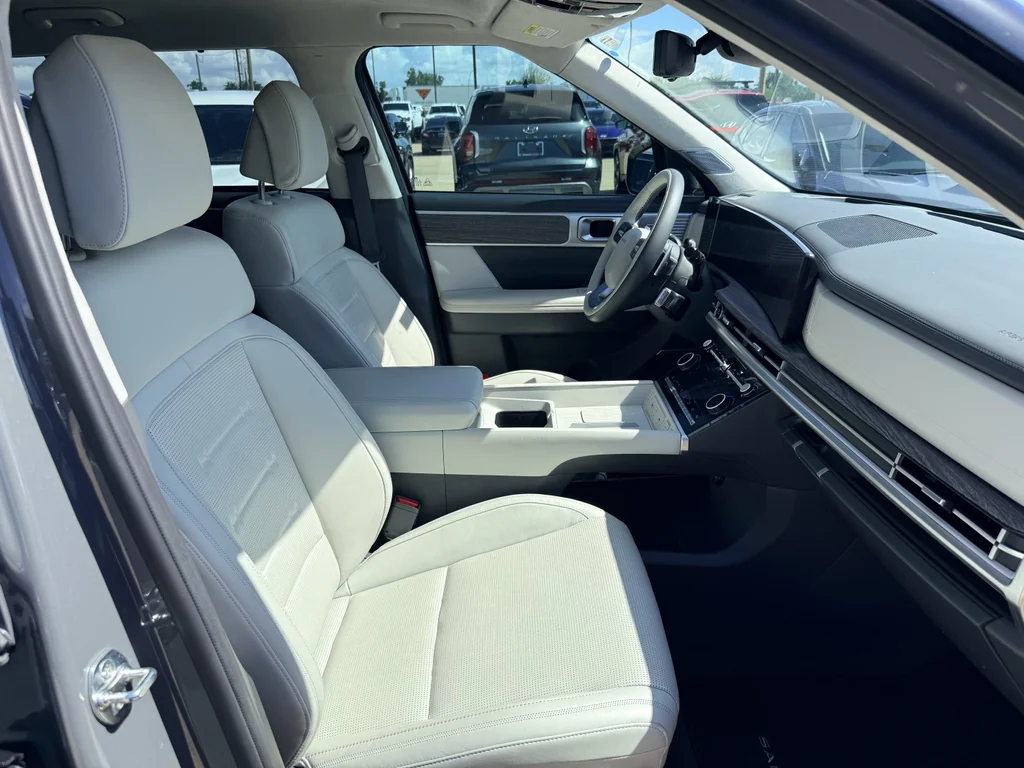 Used 2024 Hampton Gray Hyundai Calligraphy image 13