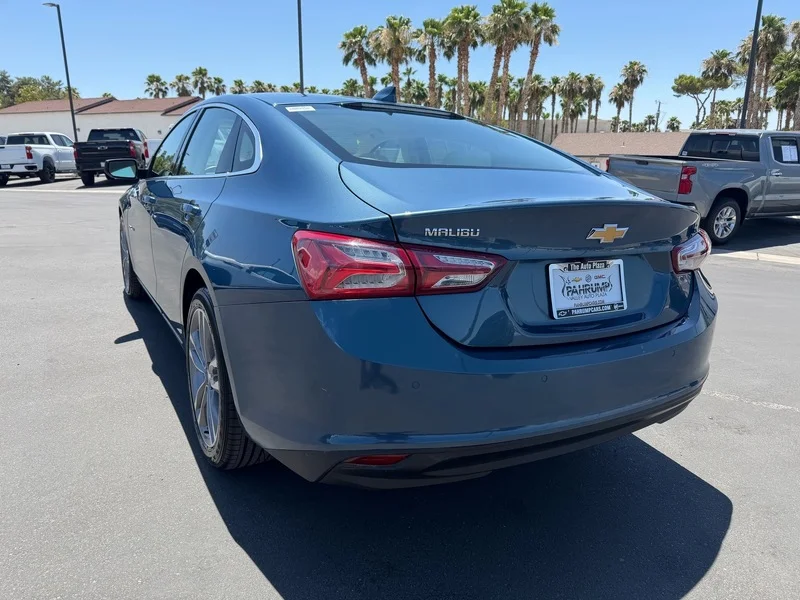 Used 2024 Lakeshore Blue Metallic Chevrolet 2LT image 5