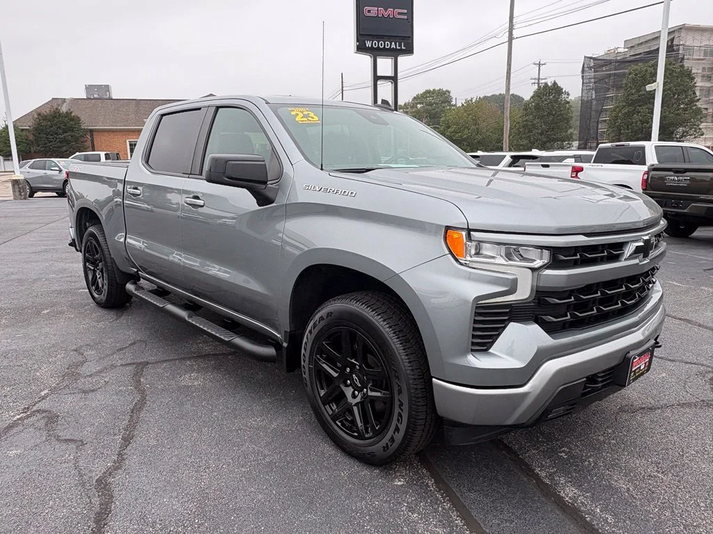 Used 2023 STERLING GRAY METALLIC Chevrolet RST image 10