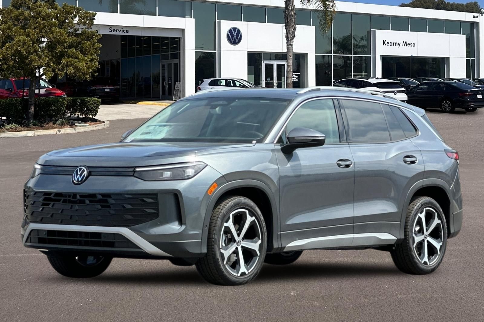 New 2026 Platinum Gray Metallic Volkswagen 2.0T SE image 8