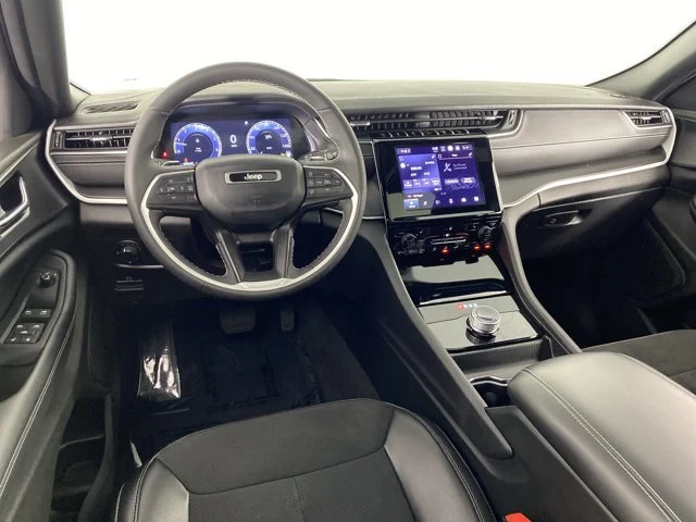 Used 2024 Black Jeep Altitude X image 19