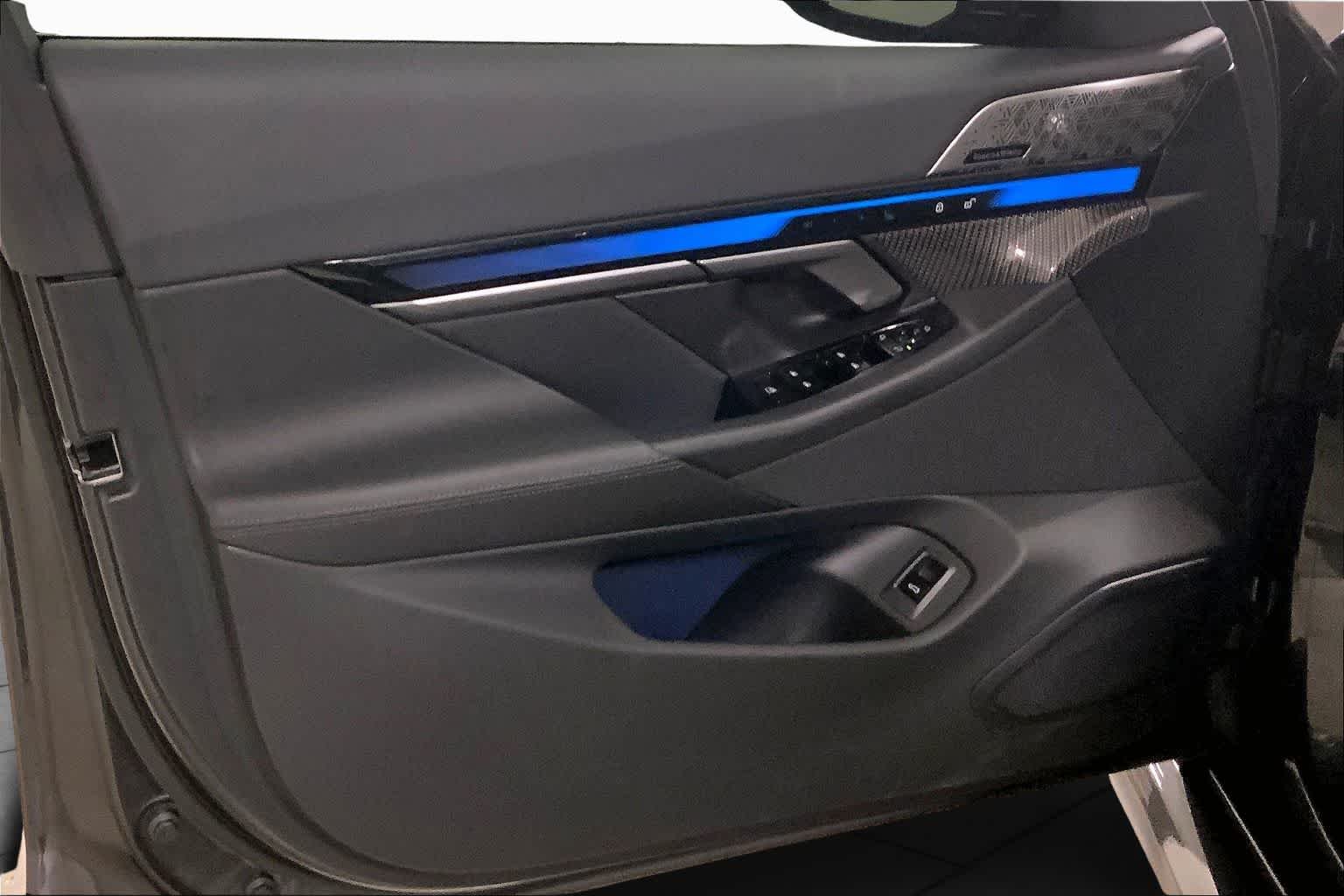 Used 2025 Dark Graphite Metallic BMW  image 21