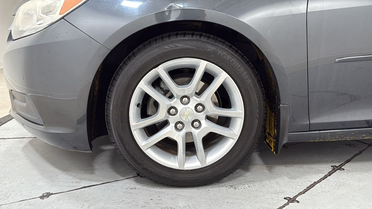 Used 2014 Gray Chevrolet LT image 24