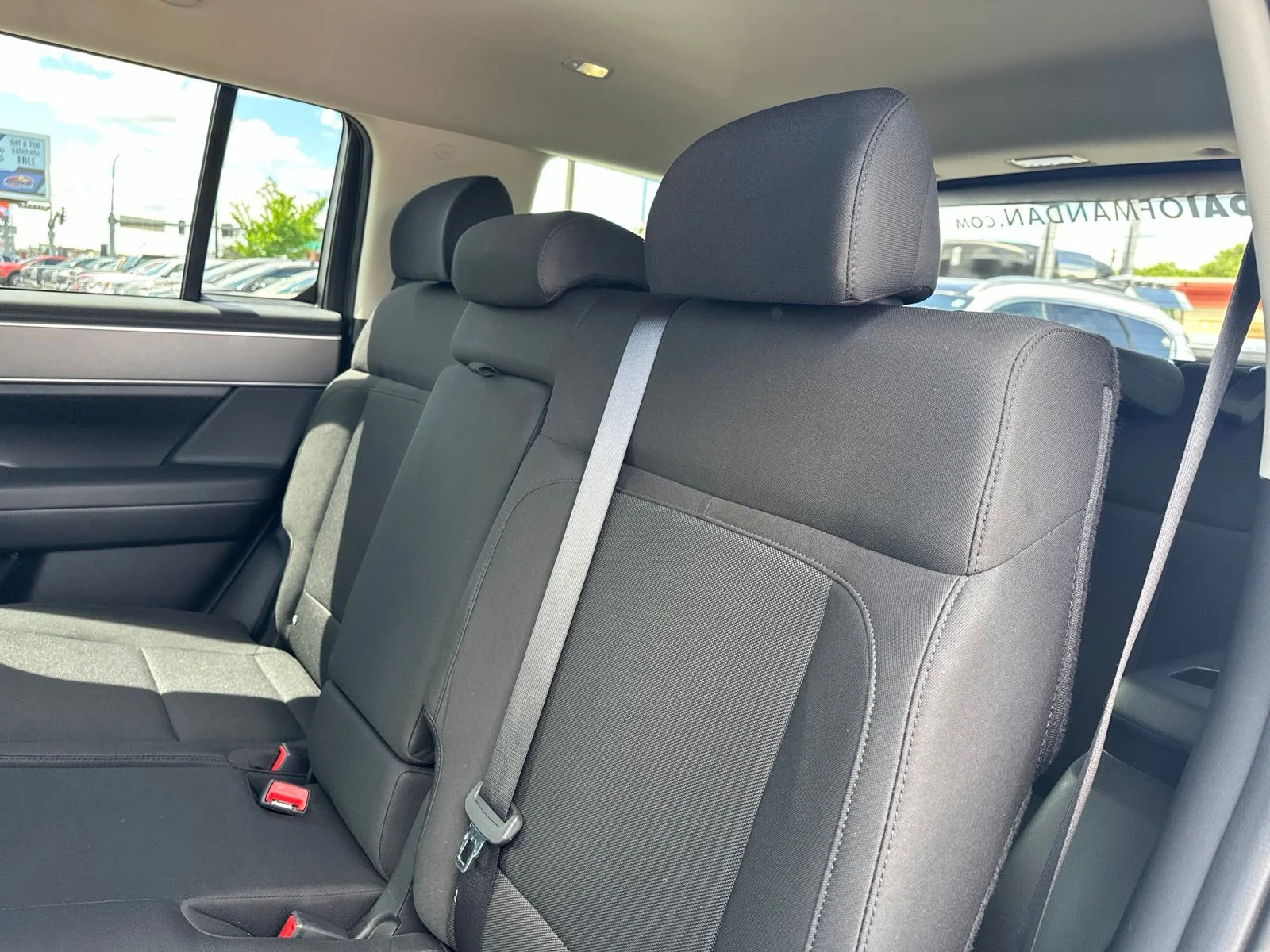 Used 2025 Black Hyundai SE image 17